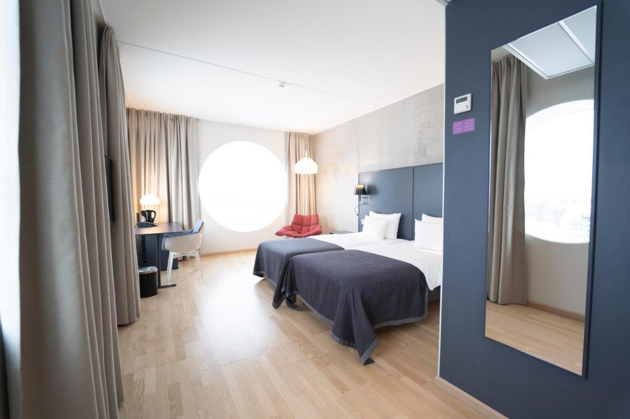 Quality Hotel Friends Solna Buitenkant foto