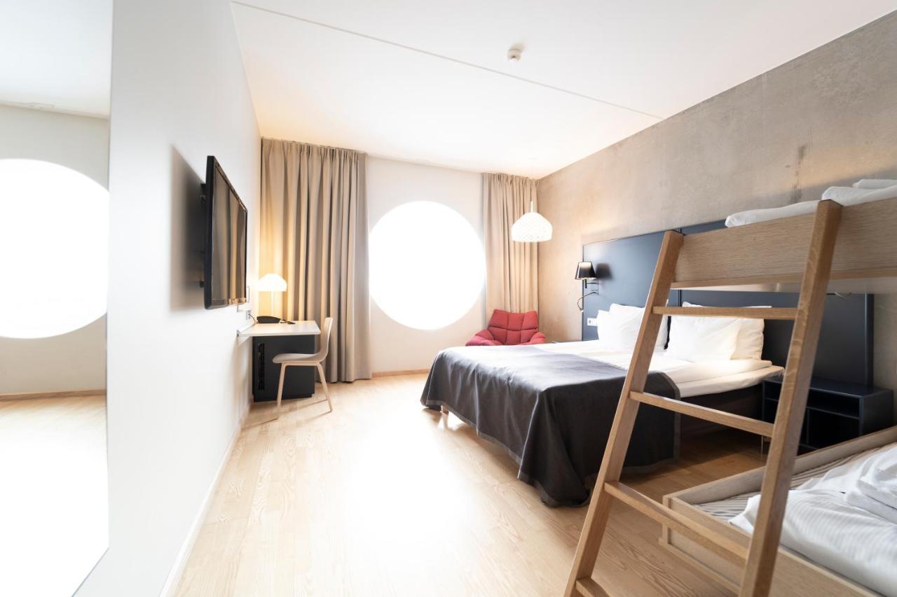 Quality Hotel Friends Solna Buitenkant foto