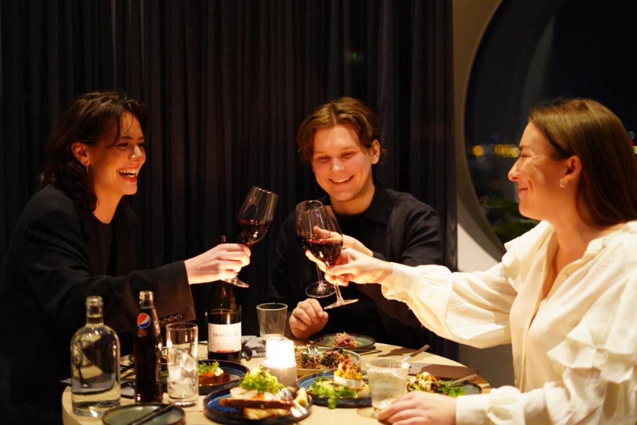 Quality Hotel Friends Solna Buitenkant foto